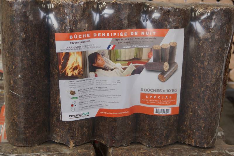 Vente à l'unité bûche densifiée longue durée proche du Havre 76